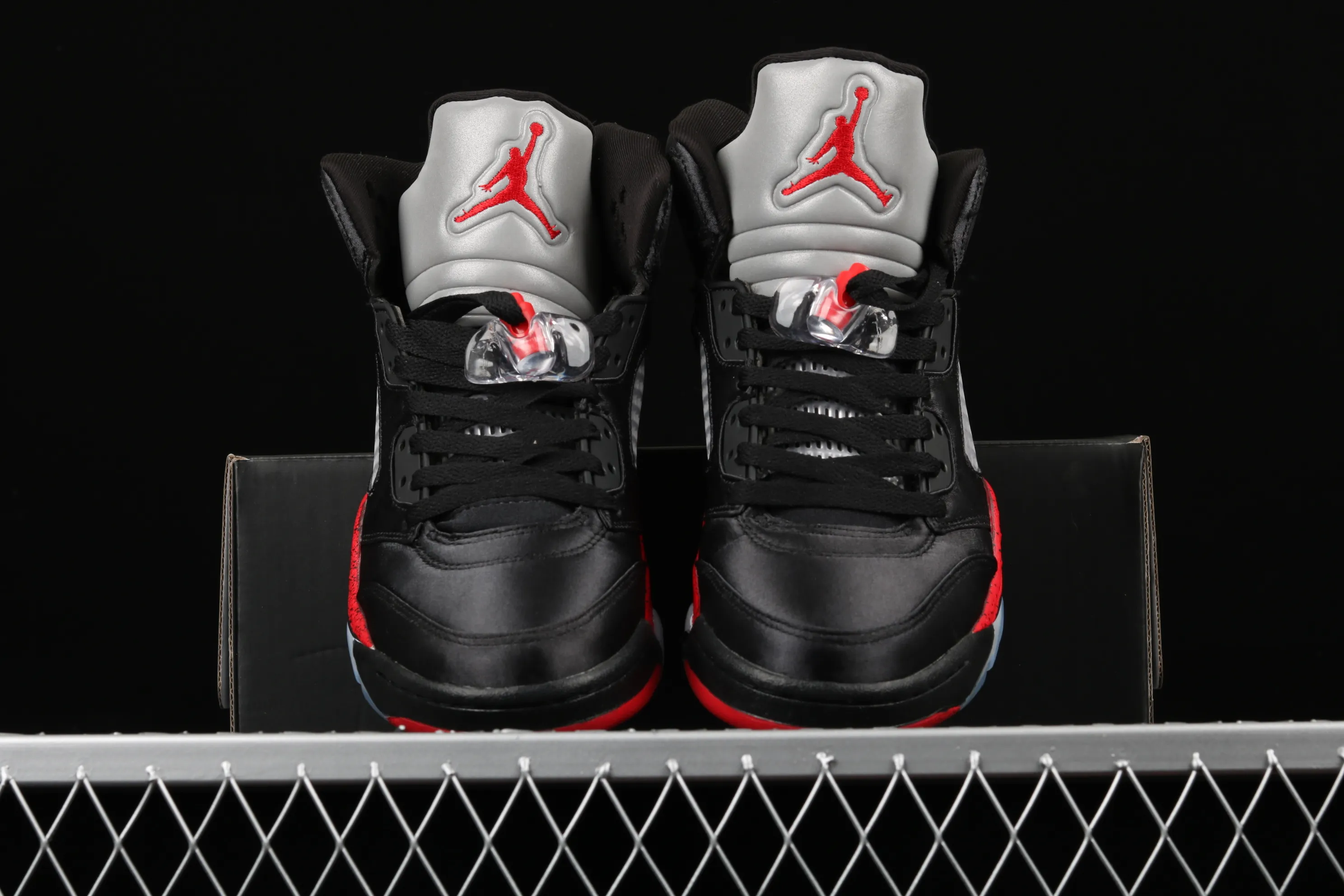 All categories Air Jordan Jordan series basketball shoes Air Jordan 5 Air Jordan 5 Satin Bred AJ5 black and red silk men's basketball shoes 136027-006